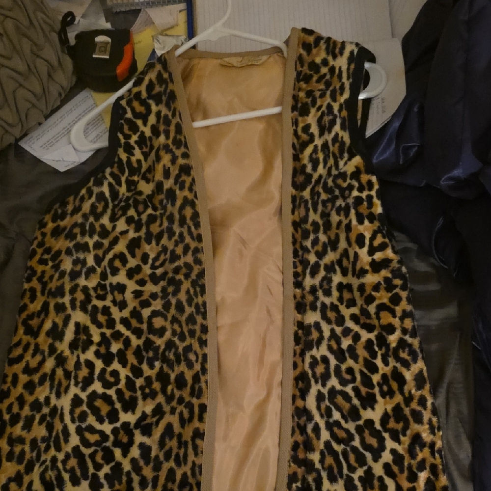 Leopard Print Women's Vest with Tan Lining